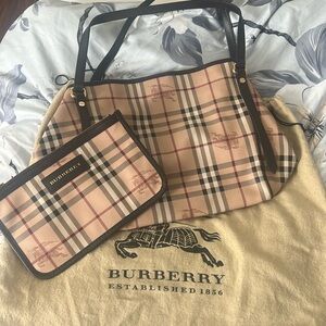 Preowned Burberry tote bag